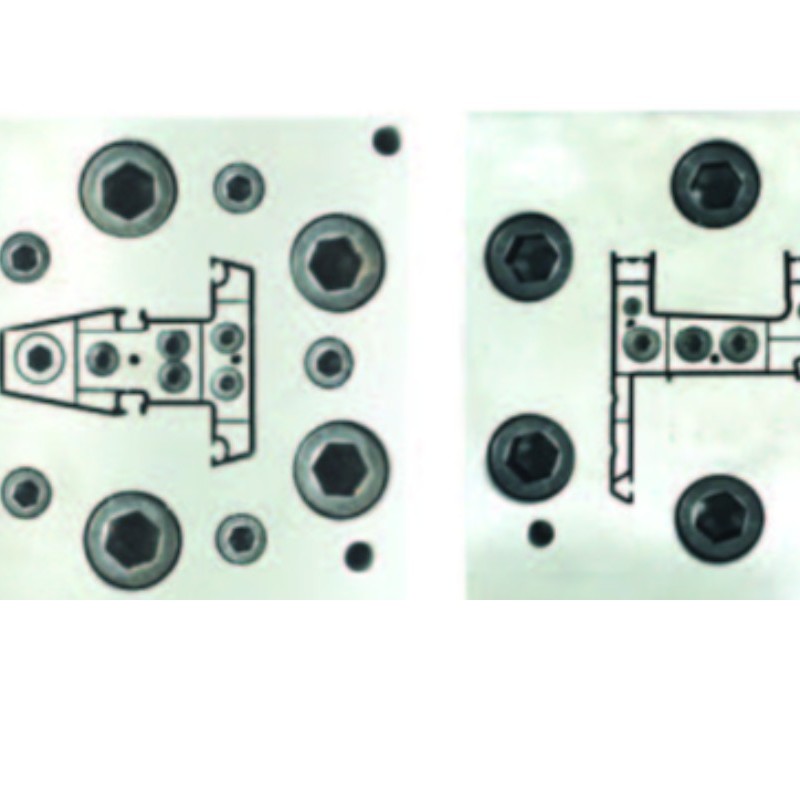 Moule d\'extrusion de profil en plastique